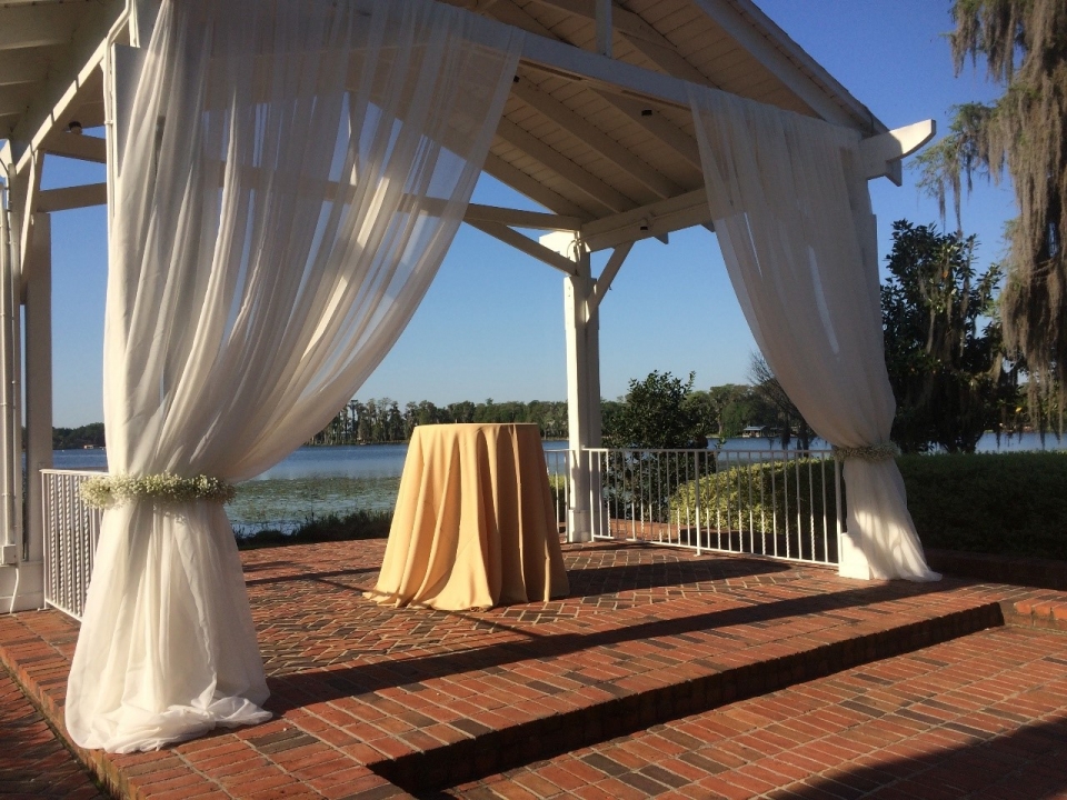 Gazebo decoration at Cypress Grove (D)