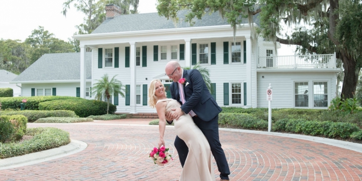 Lakeside Gazebo Weddings